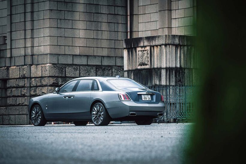 試乗車はロングホイールベースの「エクステンデッド」で、キャビン部分はノーマルに比べ170mm長い。ほか、スポーティ仕様のブラックバッジもラインナップする（ノーマルホイールベースのみ）。