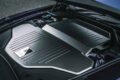 前後モーターによる最高出力とトルクは659PS/1075Nm。ある意味ロールスらしくない凄味を効かせた23インチのホイールはブラックバッジ・スペクター向けに新開発されたもの。