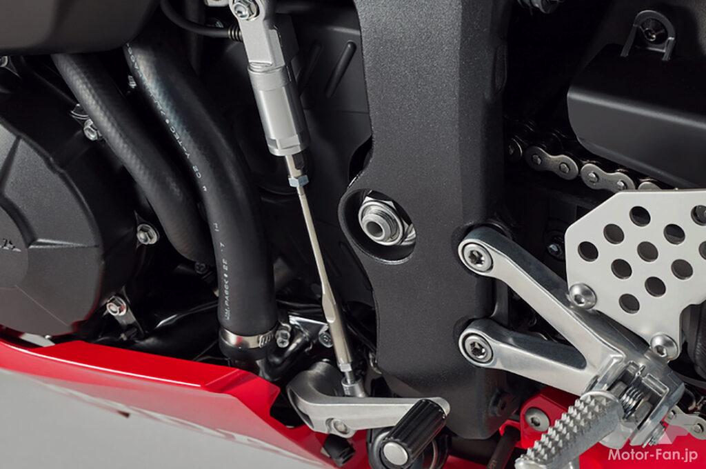 CBR600RR_01_12bb