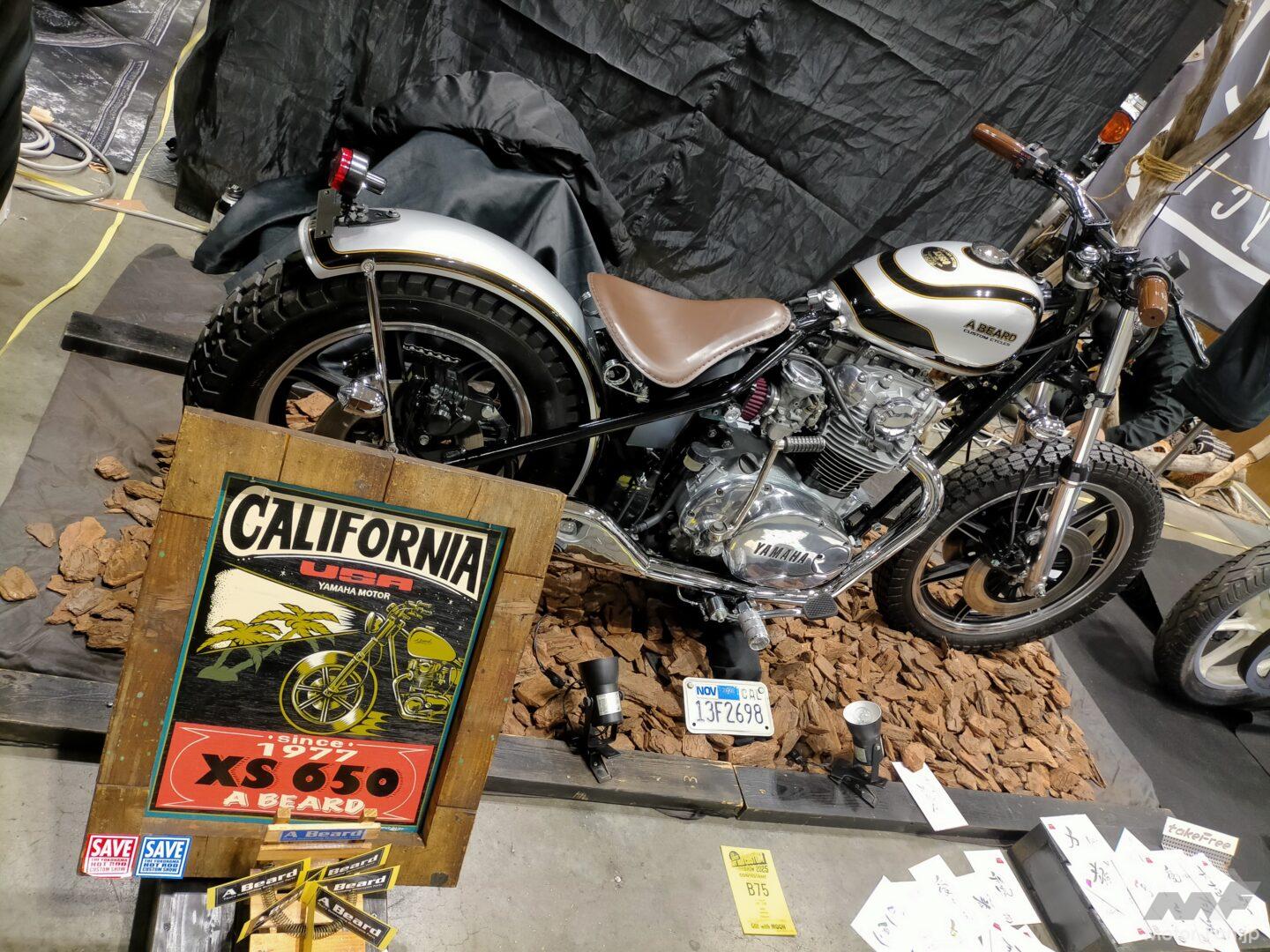 ベースマシンは懐かしのヤマハXS650」 空冷4スト並列2気筒ツインの造形