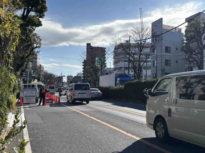 車線を塞いで行われる工事。普通に運転していれば絶対に気付きます。(写真は記事の内容とは関係ありません)