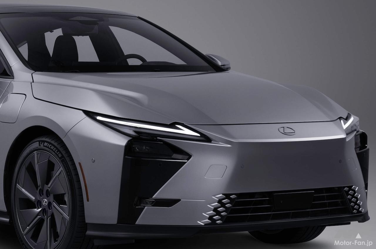 UP_Lexus-ES-2026-Front_Three- UP_Lexus-ES-2026-Front_Three-