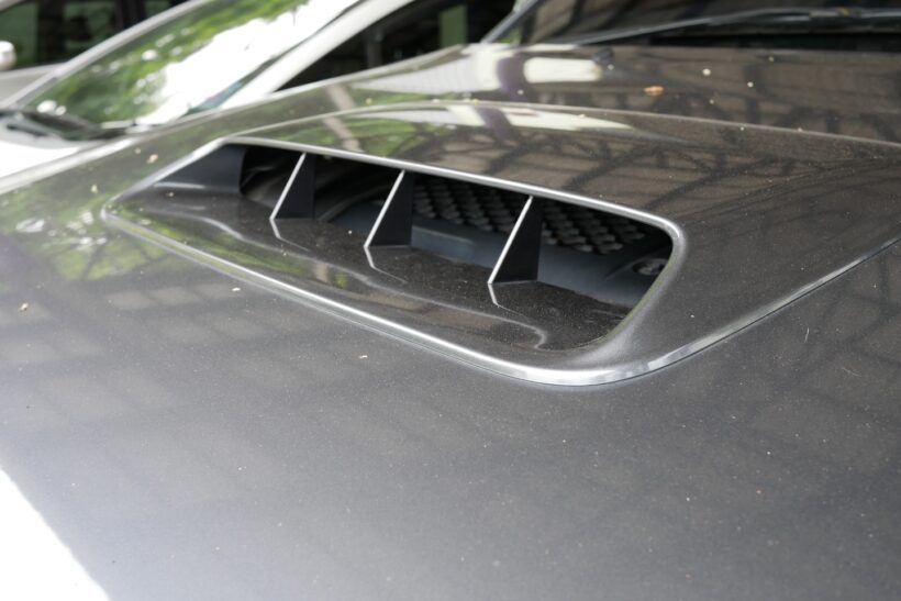 ボンネットスクープの写真