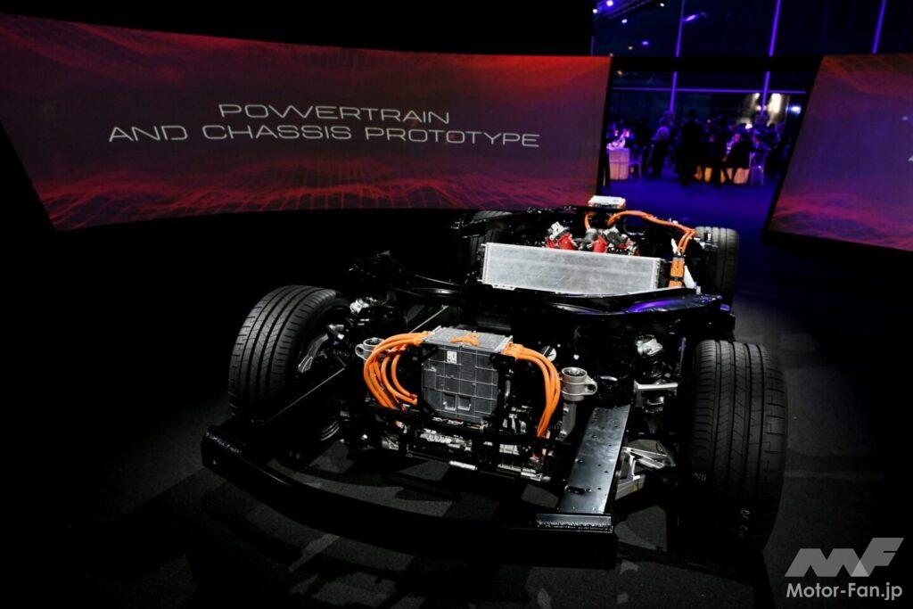 フェラーリ SF90ストラダーレのパワートレインは、4リッターV8に３基のモーターを組み合わせたプラグインハイブリッドシステム。