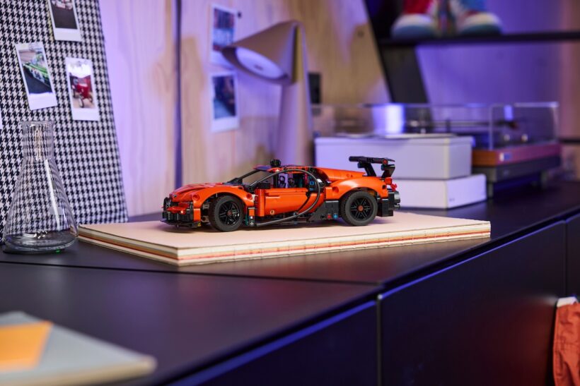 2026年1月1日から販売が開始された、「レゴ テクニック 42222 ブガッティ シロン ピュアスポーツ ハイパーカー（9980円）」。