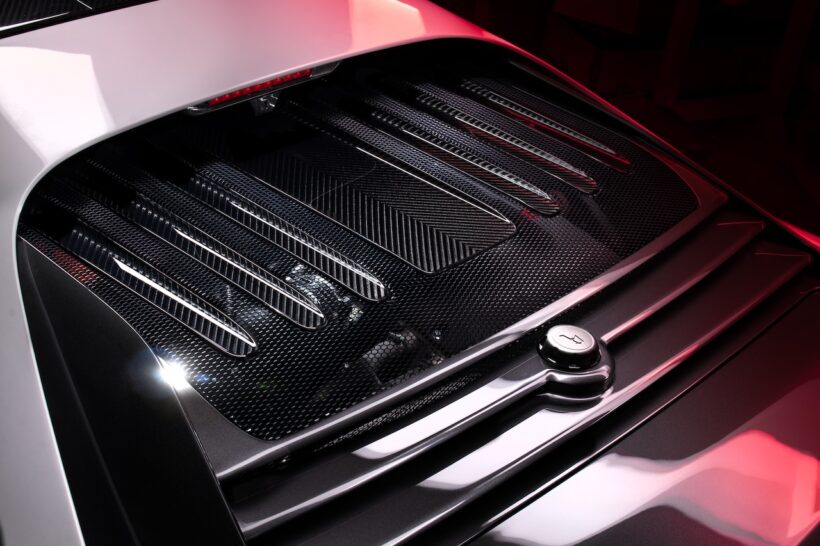 リヤミッドに、最高出力475PSを発揮する3.5リッターV型6気筒スーパーチャージャーが搭載される。