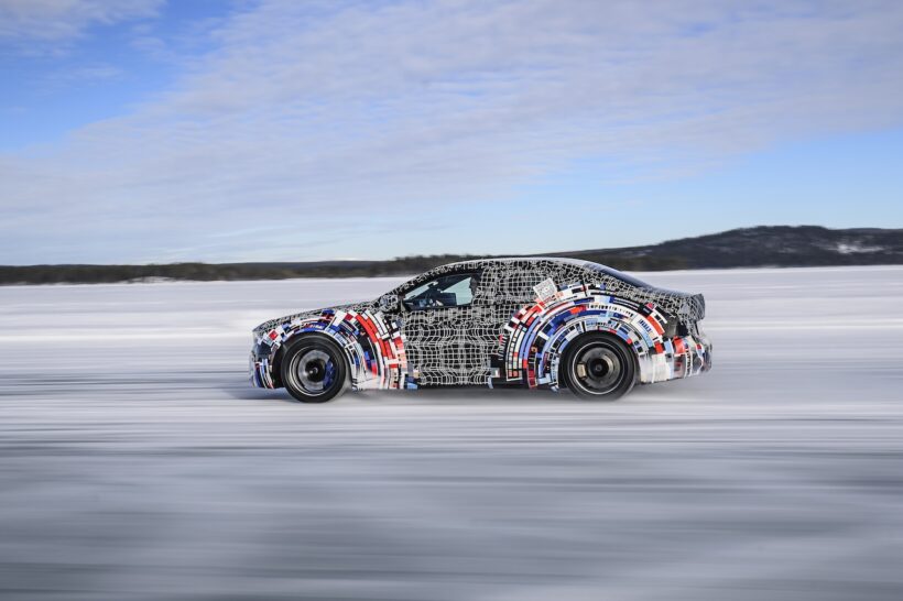 氷雪路において精力的なテストを実施する「BMW M ノイエ クラッセ」。