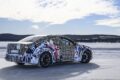 氷雪路において精力的なテストを実施する「BMW M ノイエ クラッセ」。