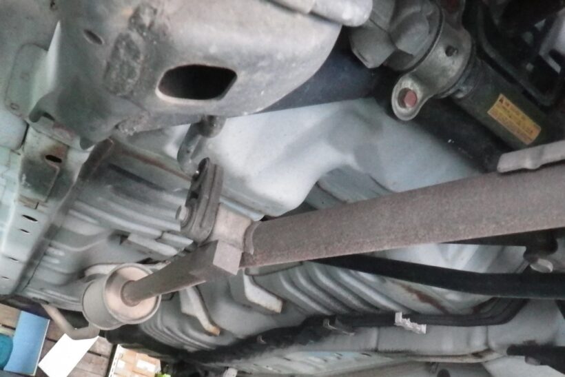 車の下回りの写真