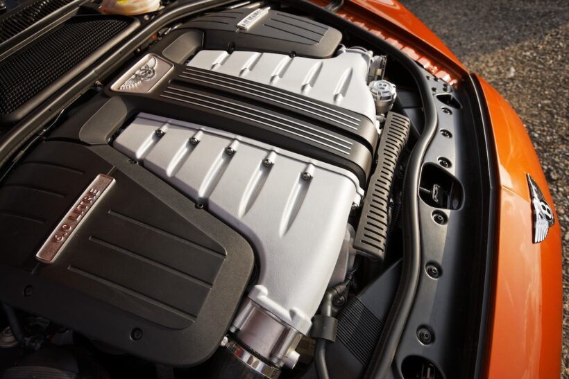 6.0リッターW12 DOHCツインターボ