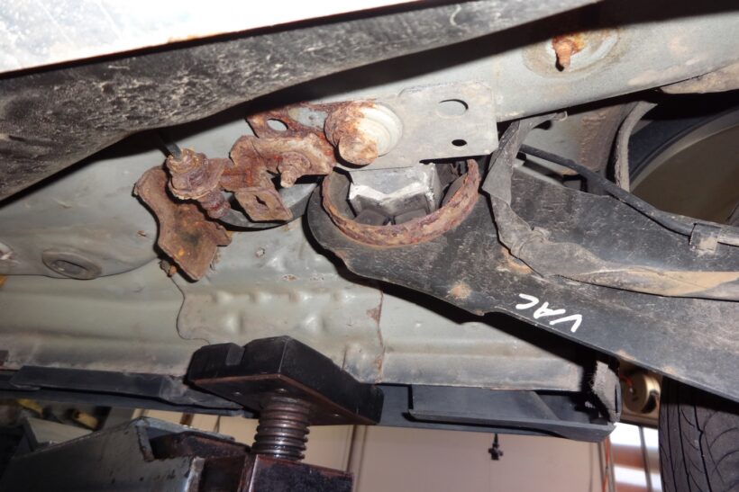 錆びている下回りの写真