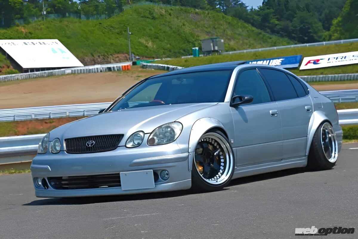 80スープラ及びJZターボエンジン用(アリスト、マーク2など) JZA80スープラの血統を4ドアで…」ワイドボディに宿る600馬力アリストの