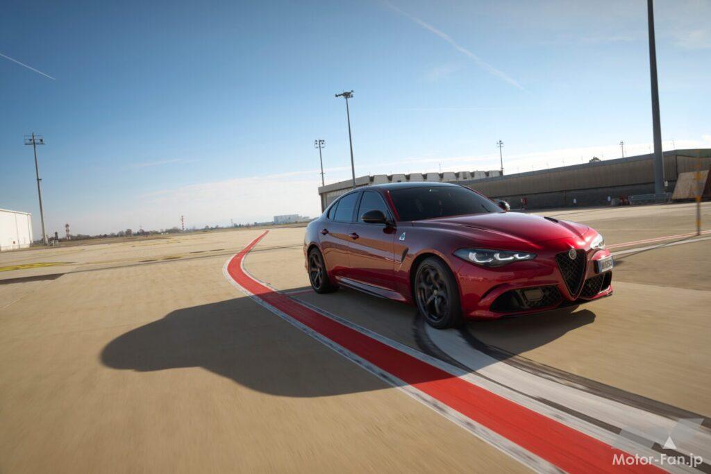 2.9リッターV6エンジンが発生する力強いトルクは、機械式LSDを通して配分を最適化する。