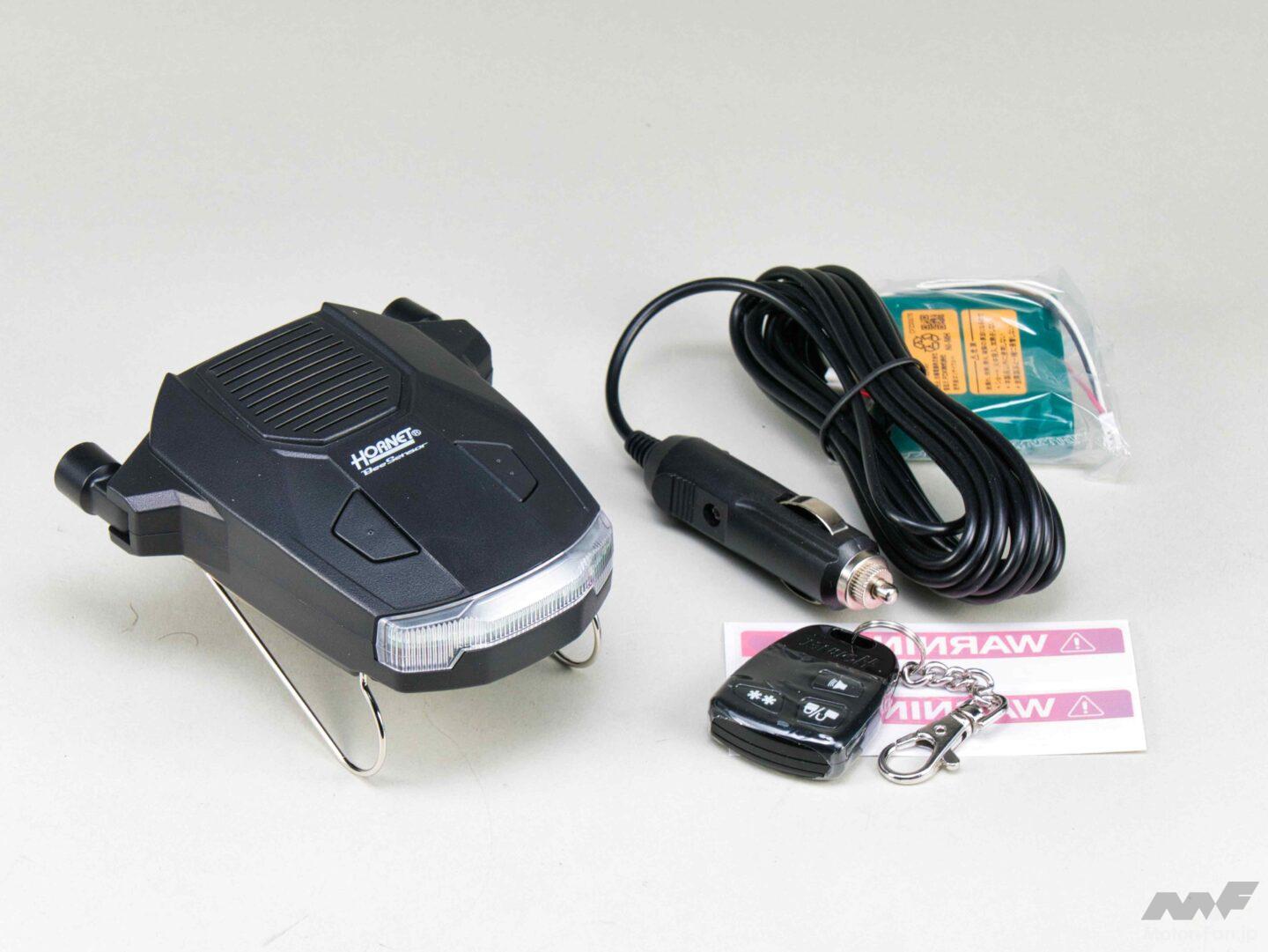 簡単装着なのに強力な防犯効果！HORNET Bee Sensor『ワンタッチカー