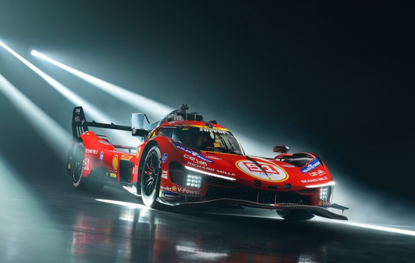 フェラーリ 499Pの51号車をドライブする、アレッサンドロ・ピエール・グイディ、ジェームス・カラド、アントニオ・ジョヴィナッツィ。