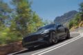 「ベントレー コンチネンタル GT S」の走行シーン。