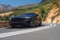「ベントレー コンチネンタル GT S」の走行シーン。