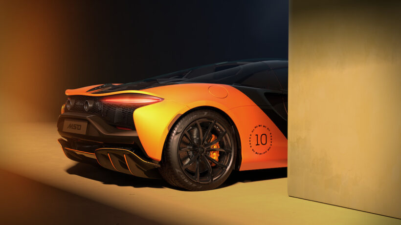 「 アルトゥーラ スパイダー MCL39 チャンピオンシップ エディション」のエクステリア。