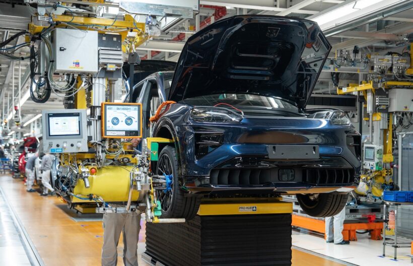 ポルシェの最新フル電動SUV「カイエン・エレクトリック」の本格的な製造が、スロバキアのブラチスラバ工場でスタートした。