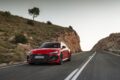 新型「アウディ RS 5 アバント」の走行シーン。