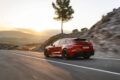 新型「アウディ RS 5 アバント」の走行シーン。