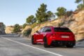 新型「アウディ RS 5 アバント」の走行シーン。