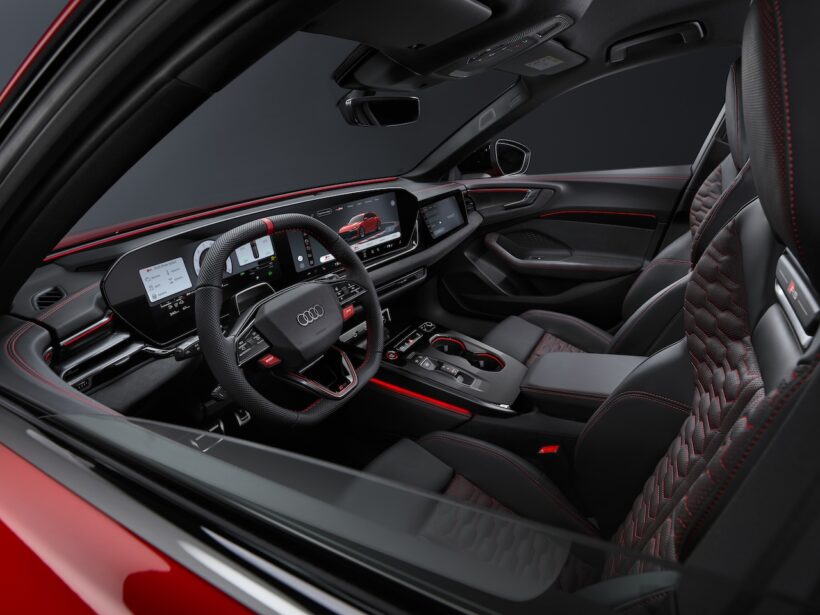 新型「アウディ RS 5 アバント」のインテリア。