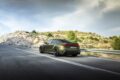 新型「アウディ RS 5 セダン」の走行シーン。