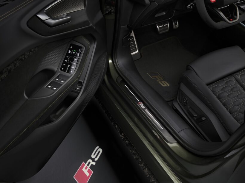 新型「アウディ RS 5 セダン」のインテリア。