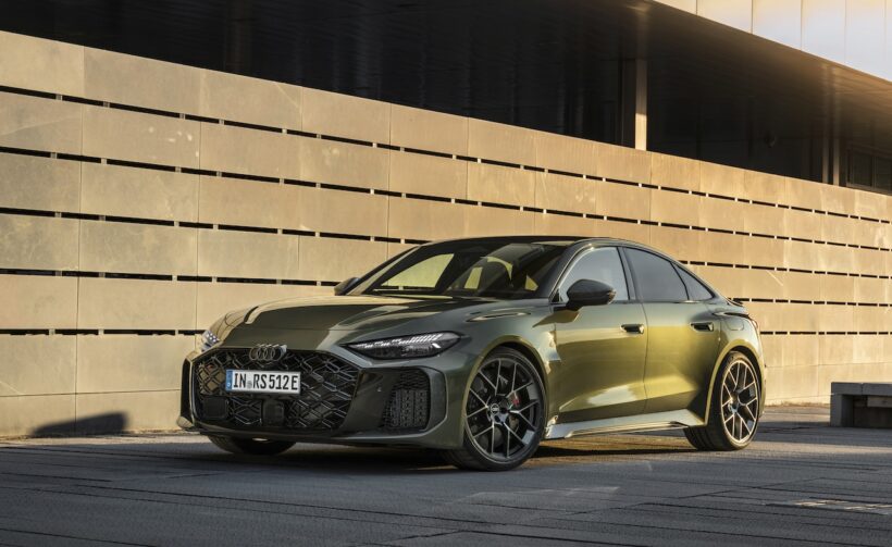 新型「アウディ RS 5 セダン」のエクステリア。