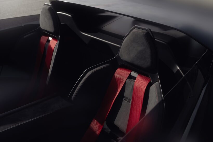 「フォルクスワーゲン ゴルフ GTI ロードスター」のコクピット。
