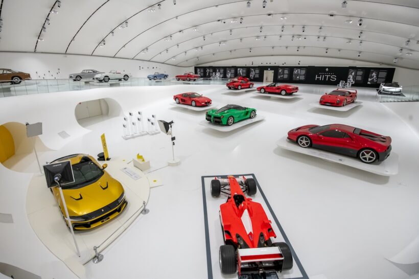 フェラーリ・ミュージアムでスタートした新企画展『The Greatest Hits ― Music Legends and their Ferraris』。