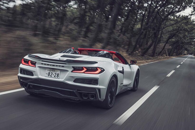 2025年モデルのボディカラーはホワイトとグレーの2色、インテリアはレッド1色だったが、2026年モデルはボディカラー5色、インテリア3色から選ぶことができるようになっている。