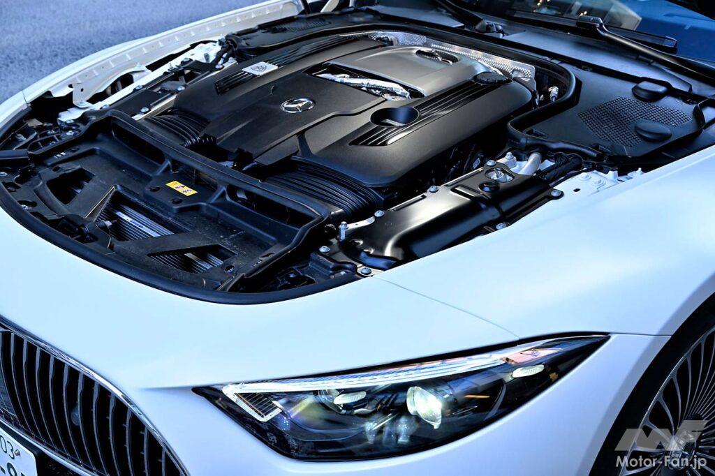 M177型4.0リッターV8ツインターボエンジンは、585PS/800NmでAMG SL 63から変更はなし。ただしエンジンマウントはよりソフトなものに変更、静粛性や快適性を高めている。