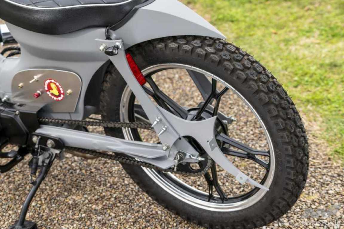 このカブ、BMXみたい！】フレームワークやキャストホイール化だけで