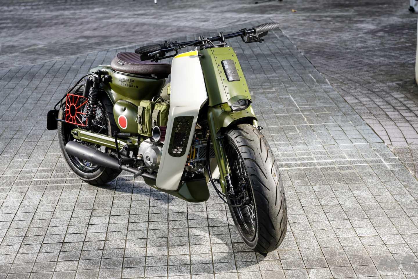 スーパーカブC50 ゼロ戦風カスタム 世界一売れたバイク」、ホンダ「スーパーカブ」が遂に軍用に!? 「ゼロ