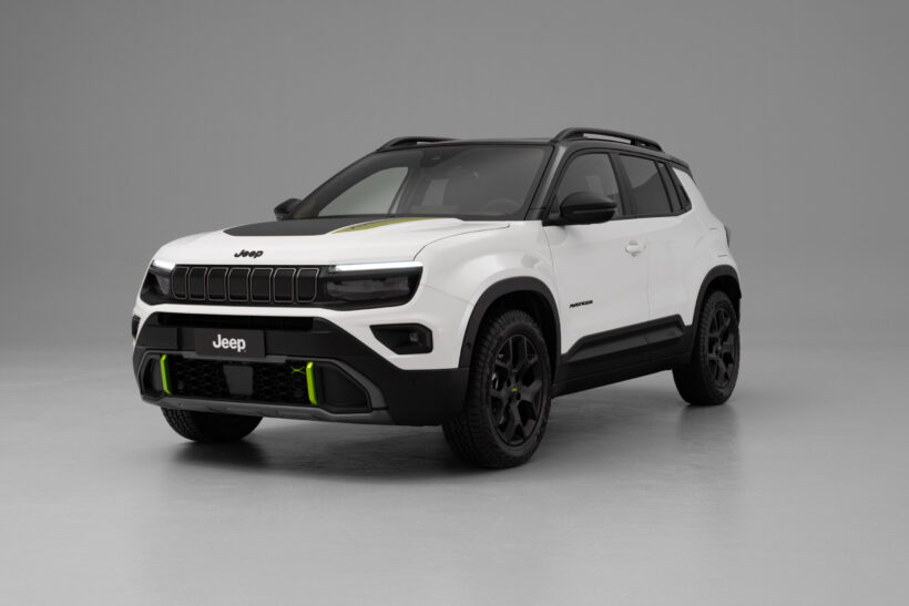ジープ初の四輪駆動ハイブリッドモデル「ジープ アベンジャー 4xe ハイブリッド」が登場。