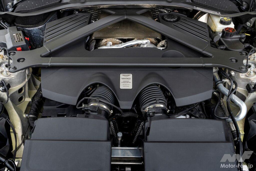アストンマーティン ヴァンテージの心臓部にはメルセデス AMG由来のV8エンジンが収まる。