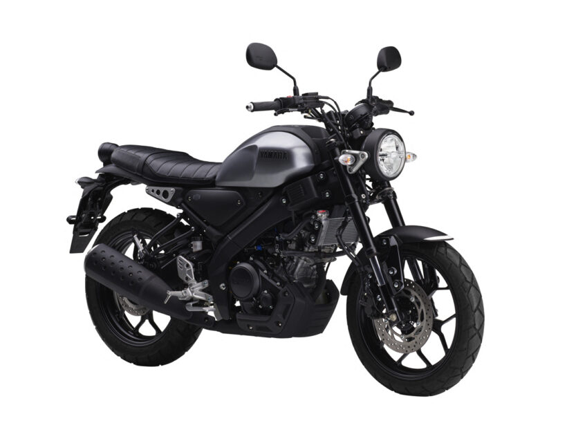2025_yamaha_XSR125_03B
