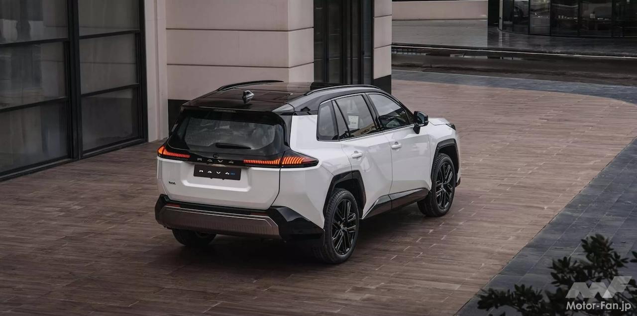 トヨタ新型RAV4が中東デビュー! 世界的人気SUVの新章、2.0Lガソリン＆2