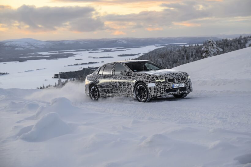 スウェーデン・アルイェプローグで行われた、フル電動新型セダン「BMW i3」の寒冷地テスト。