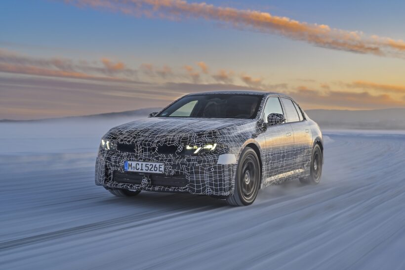 スウェーデン・アルイェプローグで行われた、フル電動新型セダン「BMW i3」の寒冷地テスト。