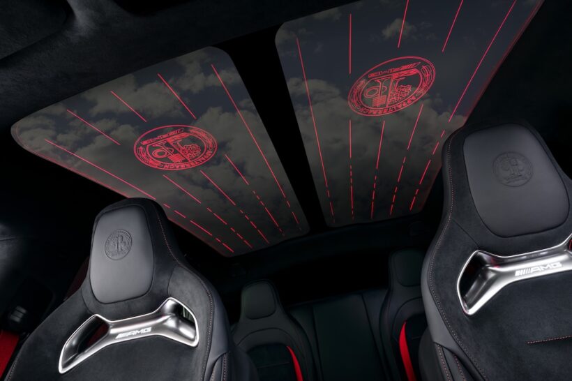 フル電動GT「メルセデス AMG GT 4ドアクーペ」のインテリア。