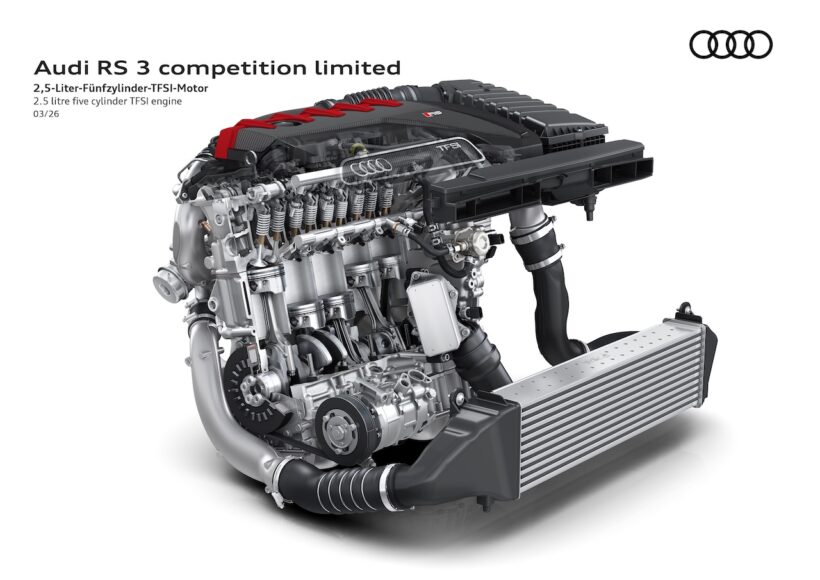 「アウディ RS 3 コンペティション リミテッド」の2.5リッター直列5気筒TFSIガソリンターボ。