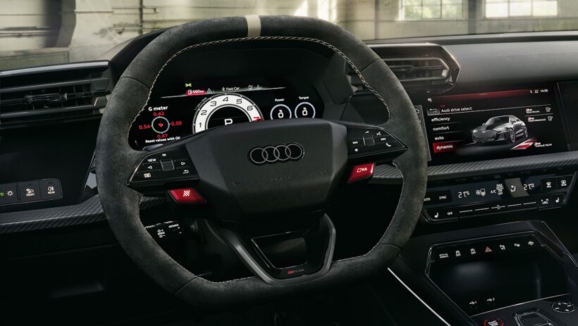 「アウディ RS 3 コンペティション リミテッド」のインテリア。