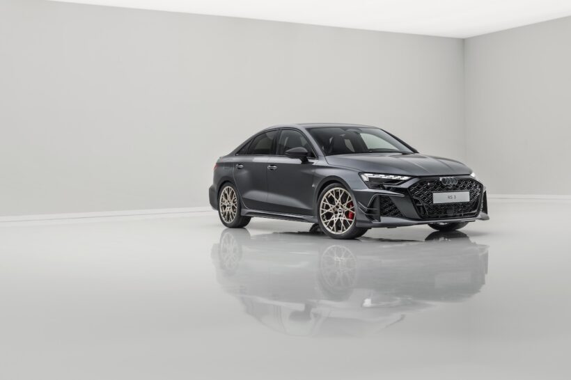 「アウディ RS 3 セダン コンペティション リミテッド」のエクステリア。