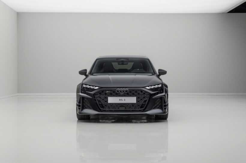 「アウディ RS 3 セダン コンペティション リミテッド」のエクステリア。