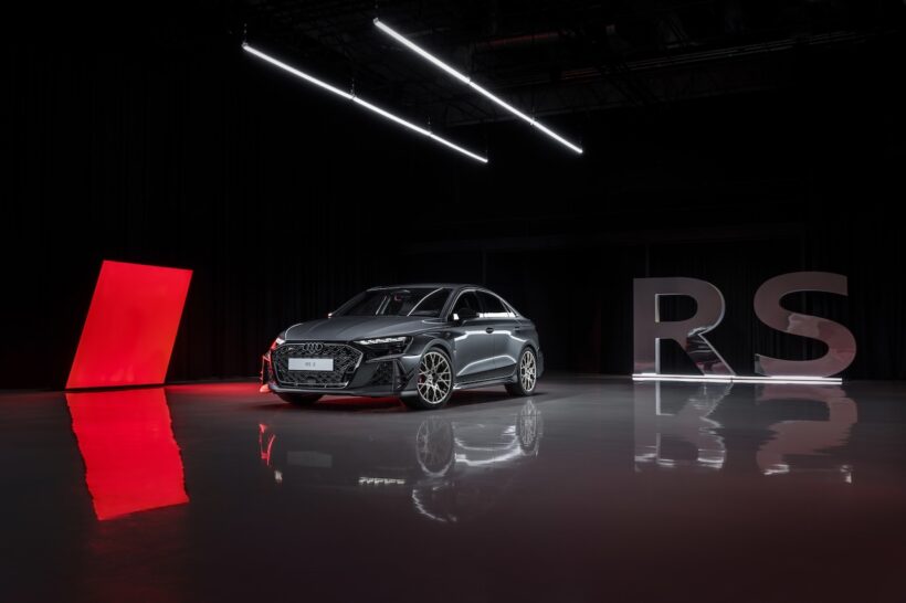 「アウディ RS 3 セダン コンペティション リミテッド」のエクステリア。