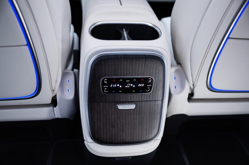 フル電動MPV「メルセデス・ベンツ VLE」のインテリア。