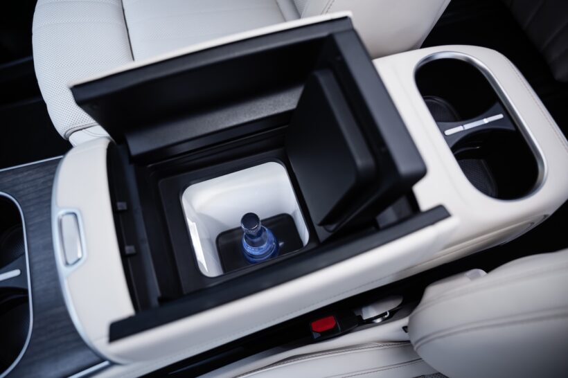 フル電動MPV「メルセデス・ベンツ VLE」のインテリア。